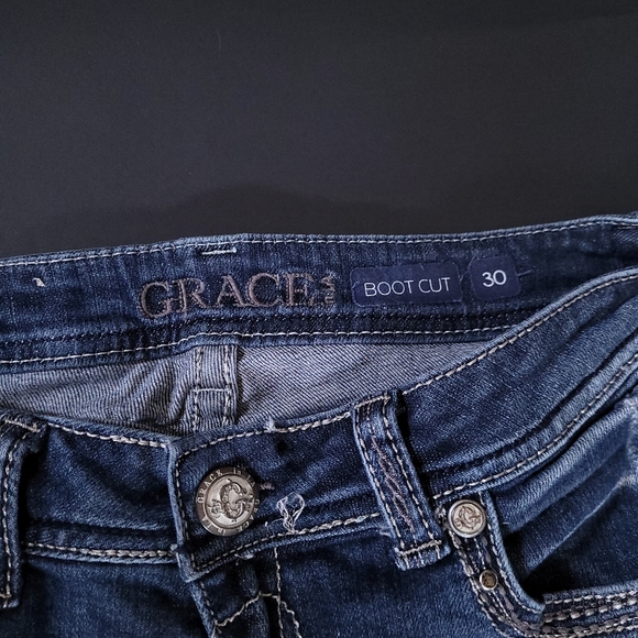 Grace in LA Jeans - Picture 12 of 14